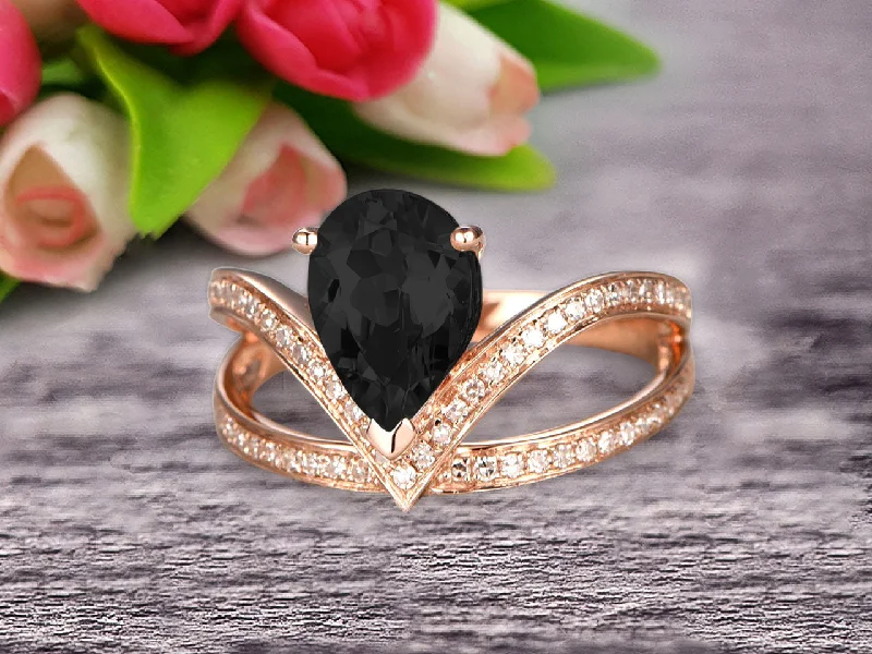 luxury diamond solitaire engagement rings -charm pendant necklaces for women -Pear Shape 1.50 Carat Black Diamond Moissanite Engagement Ring Wedding Ring Anniversary Ring On 10k Rose Gold Curved V Split Shank Band Glaring Staggering Ring