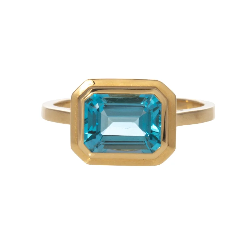 personalized rings for women -long necklaces for women -Goshwara Emerald-Cut Blue Topaz Bezel Set 18K Gold Ring