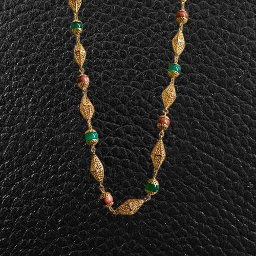 vintage style necklaces for women -handcrafted necklaces for women -Green Agate & Red Quartz Estate Necklace