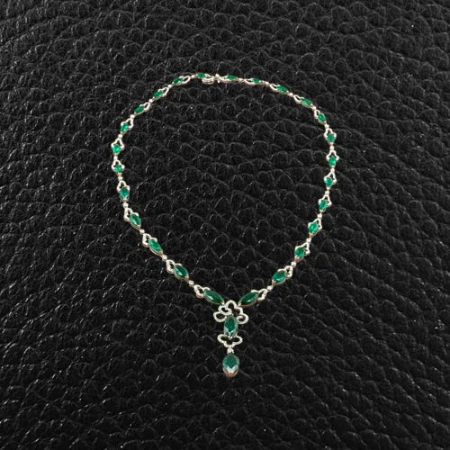 luxury diamond necklaces for women -luxury diamond necklaces for women -Emerald & Diamond Necklace & Earrings Set