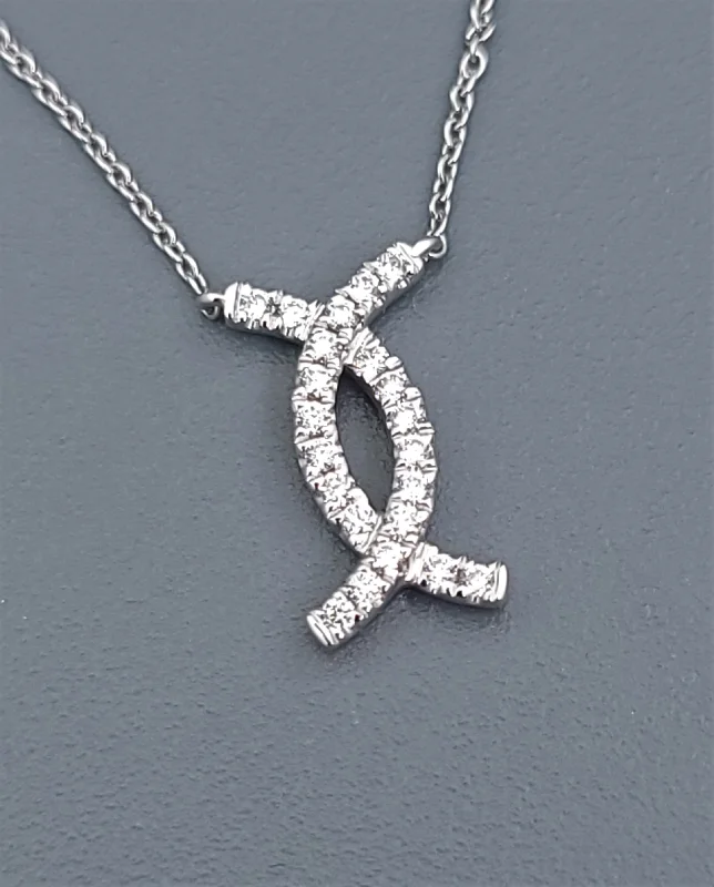 sparkling crystal necklaces for women -luxury gold necklaces for women -14K White Gold Diamond Pendant Necklace